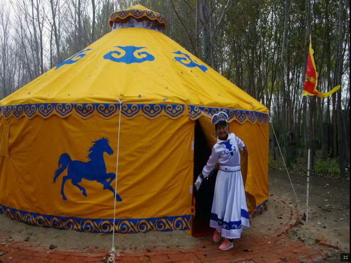 那里有賣蒙古包帳篷的 那里可以定制蒙古包